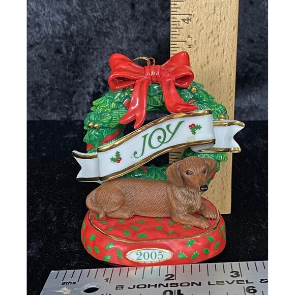 Danbury Mint Dachshund Joy Wreath & Dog 2005 Christmas Ornament & Box READ - Picture 8 of 8